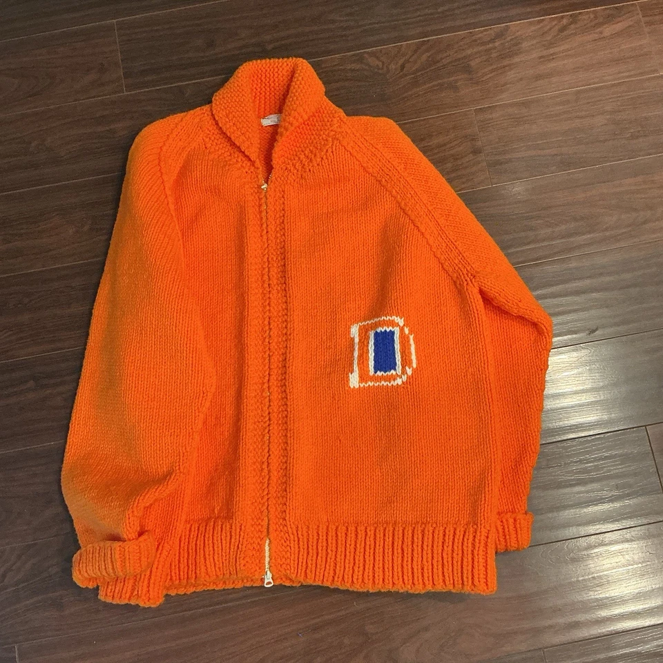 Cárdigan Suéter Vintage Hecho a Mano Tejido a Mano Crochet NFL Denver Broncos Cremallera Completa Foto 2 de 3