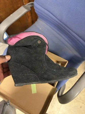 Bottines Compensées – Daim Noir & Doublure Rose - Photo 1/3