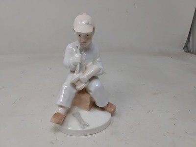 Coalport Bone China ''Saturday's Child Works Hard For A Living'' Figur um 1990 