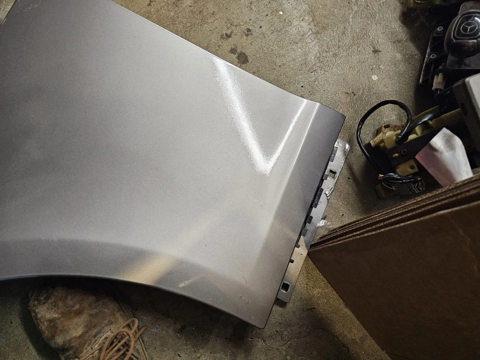 Conjunto de guardabarros delantero izquierdo del lado del conductor Maserati Ghibli 14-20 negro 670008304 OEM Foto 4 de 4