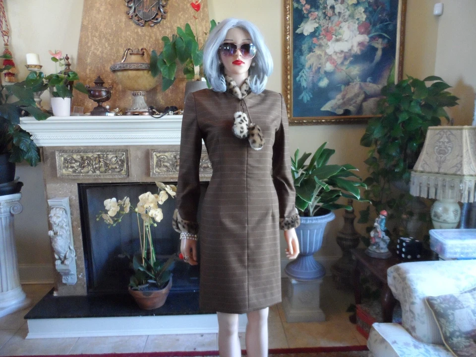 Vestido Carolina Herrera de Lana Marrón/Beige a Rayas con Borde de Leopardo de Piel Sintética Talla 8 Foto 3 de 4