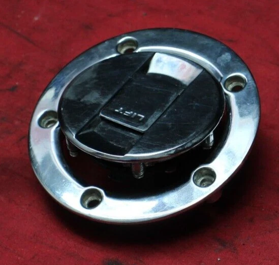 2009 - 2016 Suzuki GSXR 1000 Ignition / Fuel Cap #2919 - Image 3 of 4