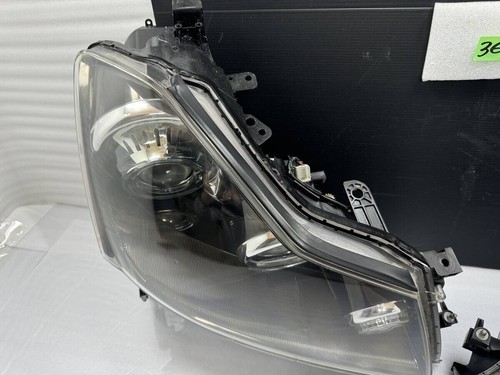 Nissan Fuga Y50 Infiniti M35 Genuine Headlight Lamp Set Right Left STANLEY P4770 - Picture 2 of 16