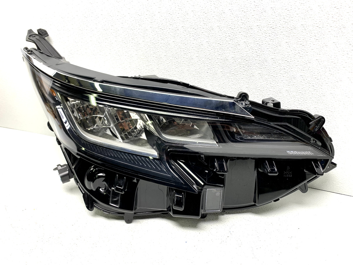 MINT 2021 2022 2023 Toyota Sienna OEM Right Passenger Headlight 