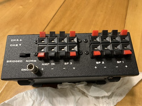 Adcom GFS-1 vintage speakers selector - Picture 3 of 4