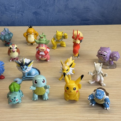 Lotto 23 Mini Figure Pokemon Tomy Nintendo 1999 2000 Pikachu Charmander - Foto 3 di 5