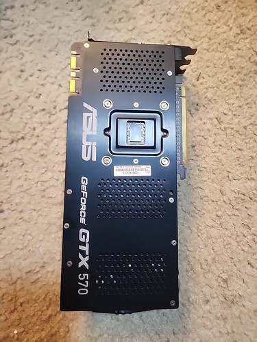 ASUS GeForce GTX 570 DirectCU II Black & Red. USED - Picture 3 of 5