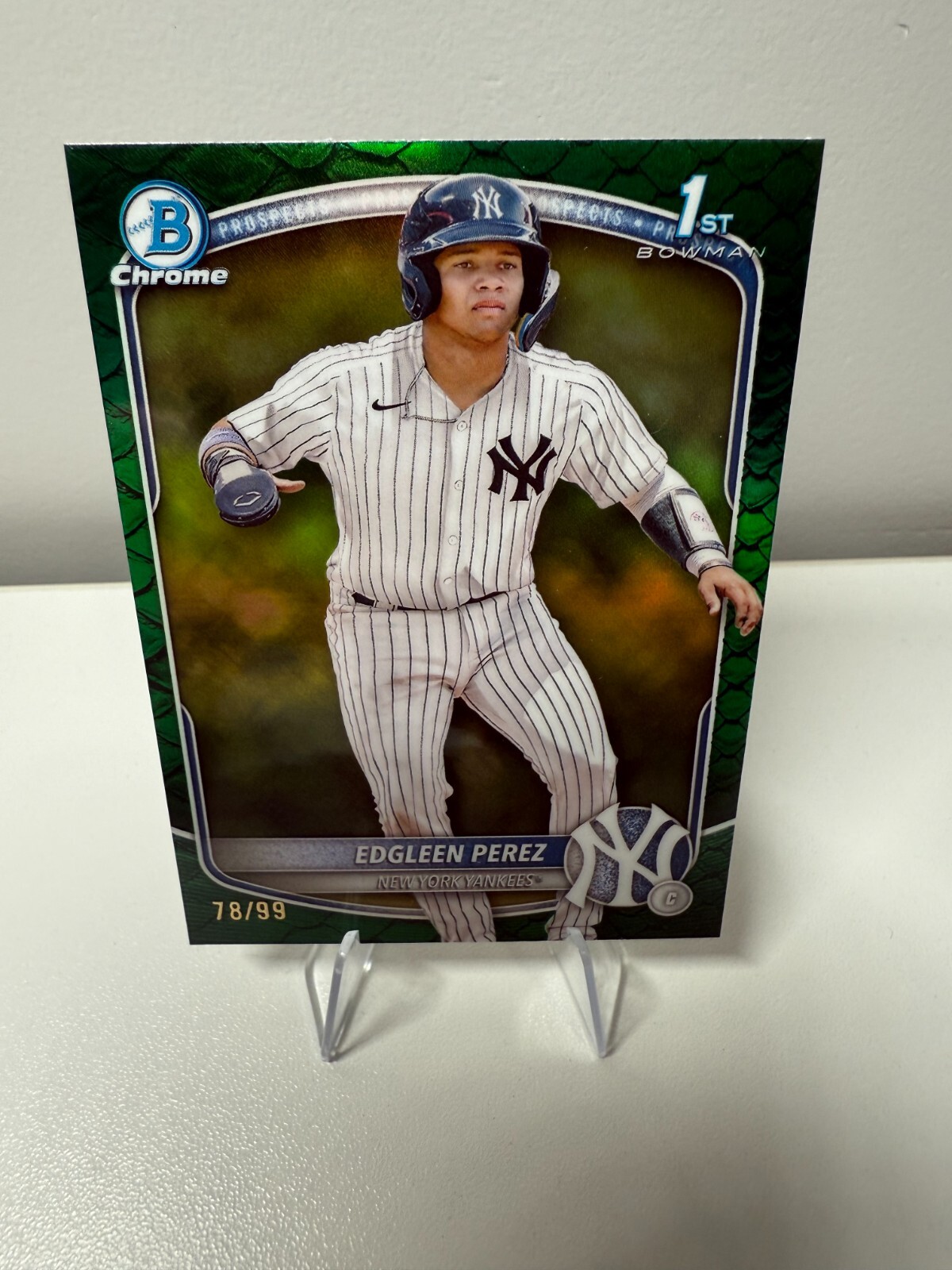 Edgleen Perez 2025 Bowman Chrome 1st Green Reptilian Refractor /99 #BCP-80