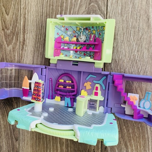 Vintage Polly Pocket Magic Movin' Sports Shop Spielset (Origin, Mattel, 2000) - Bild 6 von 11