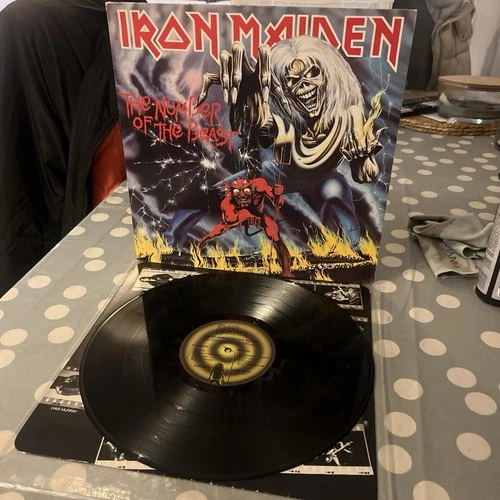 Iron Maiden-The Number of The Beast LP Vinyl 1982 EMC3400 A2/B2 VG+/VG+!