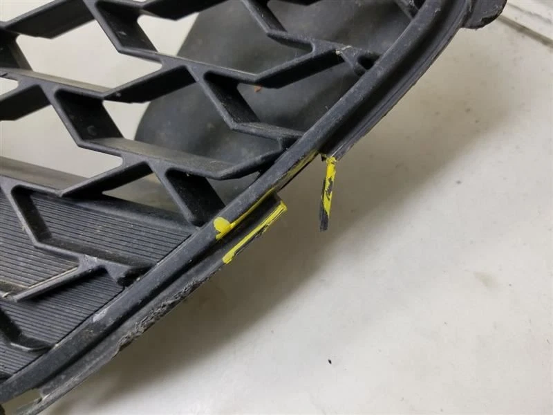 13 14 15 16 SCION FR-S DRIVER REJILLA INFERIOR IZQUIERDA BASE EXTREMOS CON FAROS ANTINIEBLA Foto 2 de 4