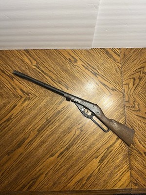 Vintage Daisy Model 660 Toy Pop Gun Rifle Noise Maker Works
