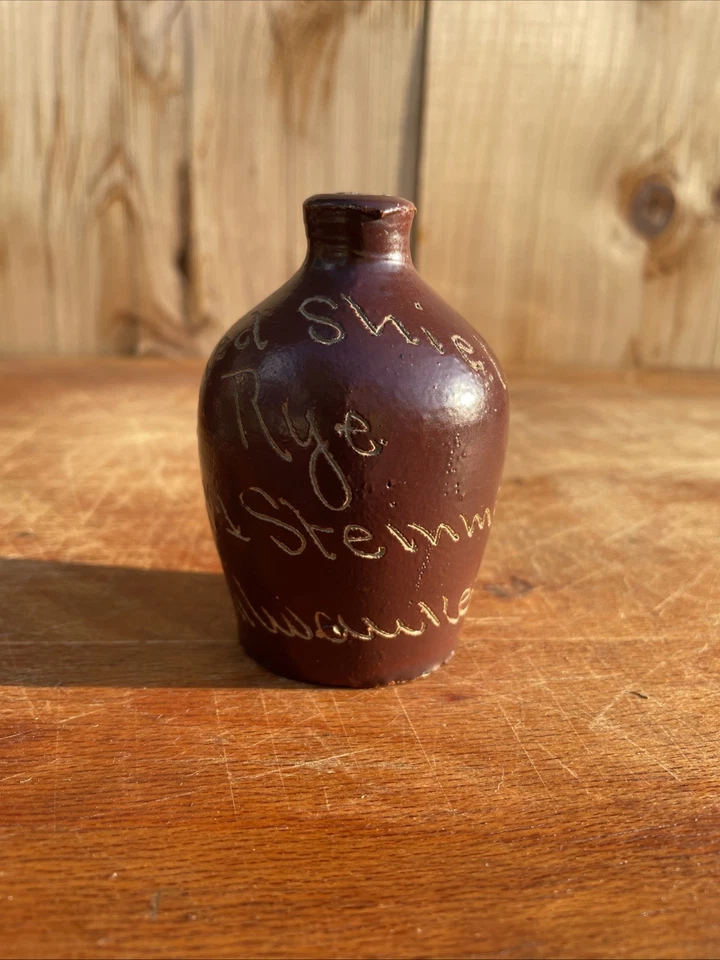 Pre Pro Red Shield 黑麦 Wm Steinmeyer Milwaukee Wis. 微型划痕罐 — 第 2/4 张图片