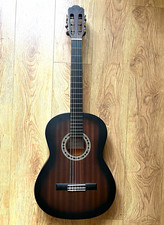 LaMancha Classical Guitar 4/4 Right-Handed 6 String