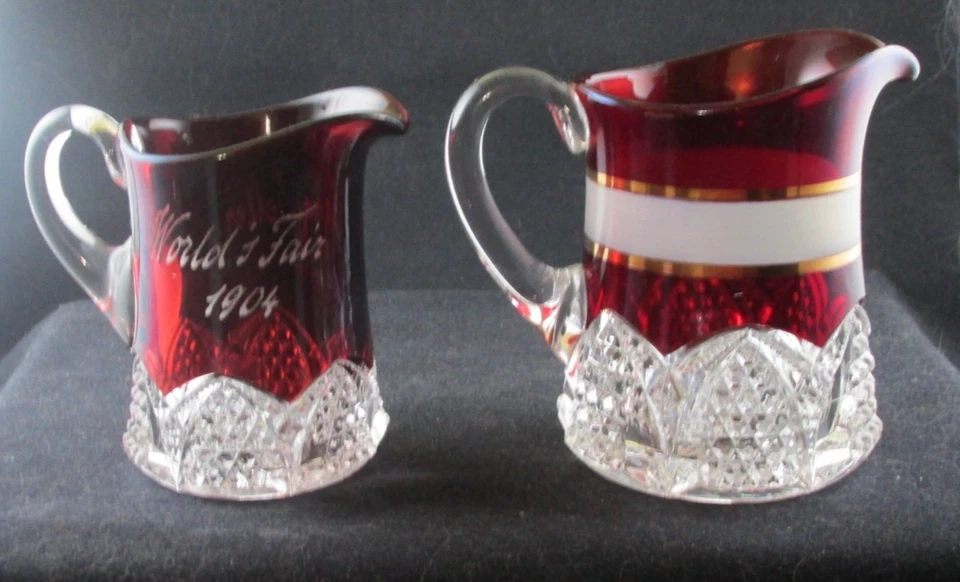 WORLDS FAIR 1904 SOUVENIR RUBY STAINED GLASS PAIR BUTTON ARCHES CREAMERS EAPG - Image 3 of 4