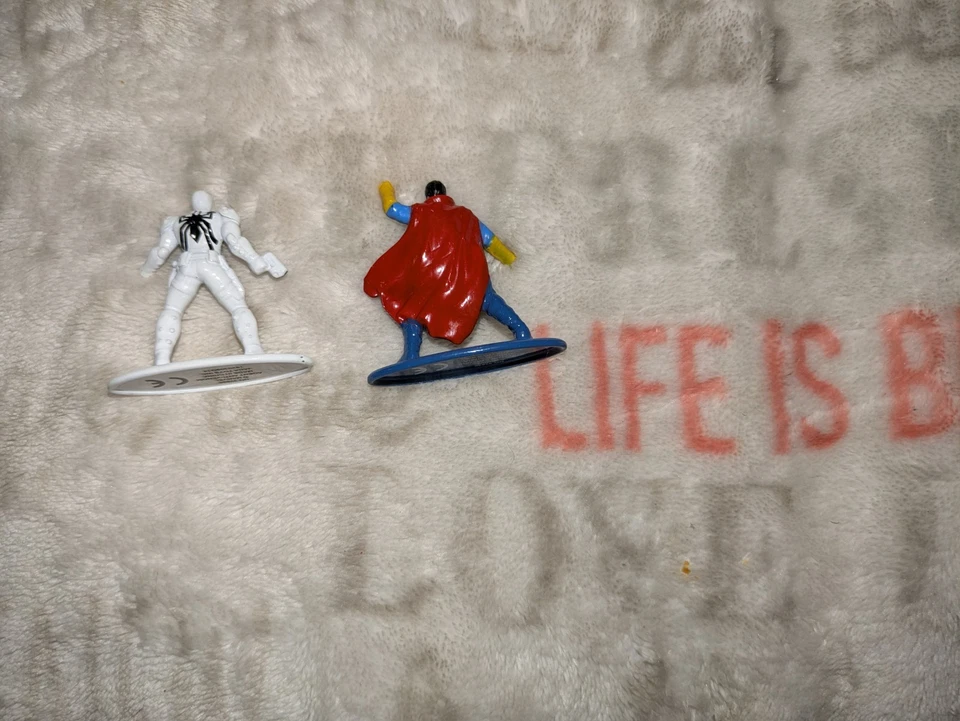 Jada Marvel Nano Metalfigs Mini-Figures Die-Cast Metal - Lot of 2 Figures - Image 2 of 3