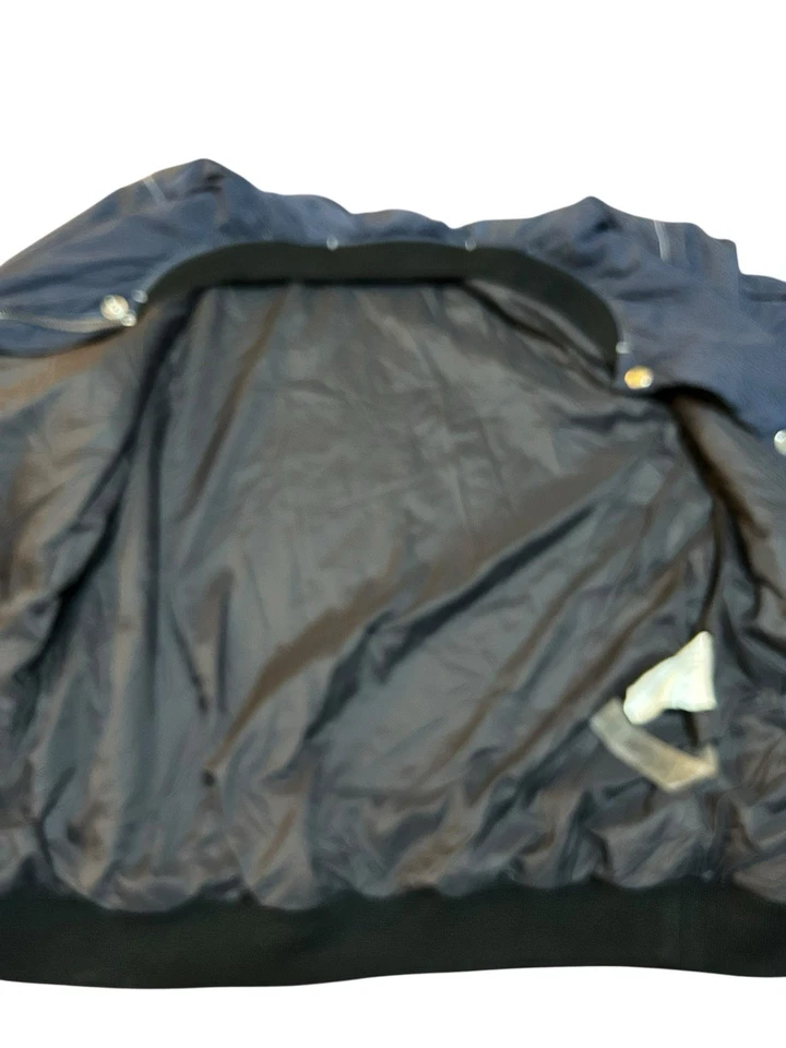 Chaqueta de bombardero T Alexander Wang azul marino talla pequeña para hombre precio de venta sugerido por el fabricante 450,00 usada en excelente estado Foto 3 de 4