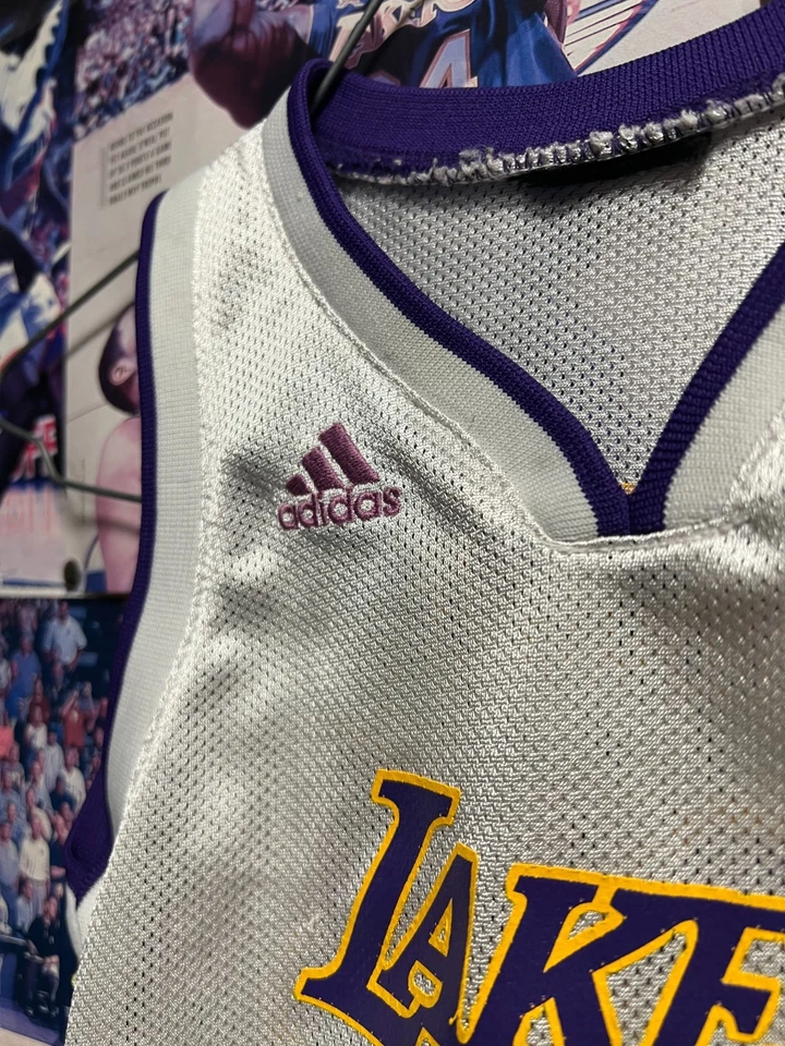 Adidas Los Angeles Lakers Kobe Bryant NBA #24 Comfort Jersey White Yellow 2T - Image 3 of 4