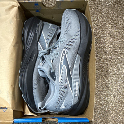 Brooks Adrenaline GTS 23 Gray/Black Low Top Cushioned Lace Up Mesh 1103911D