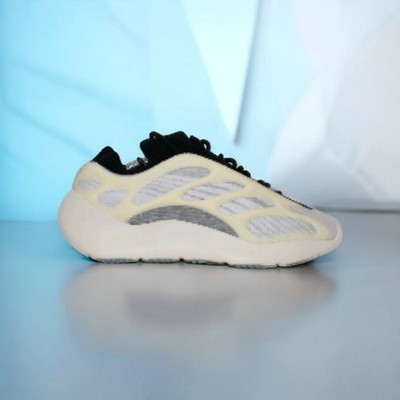 ADIDAS YEEZY BOOST 700 V3 AZAEL SHOES - MENS SIZE 10 NEW RUNNING