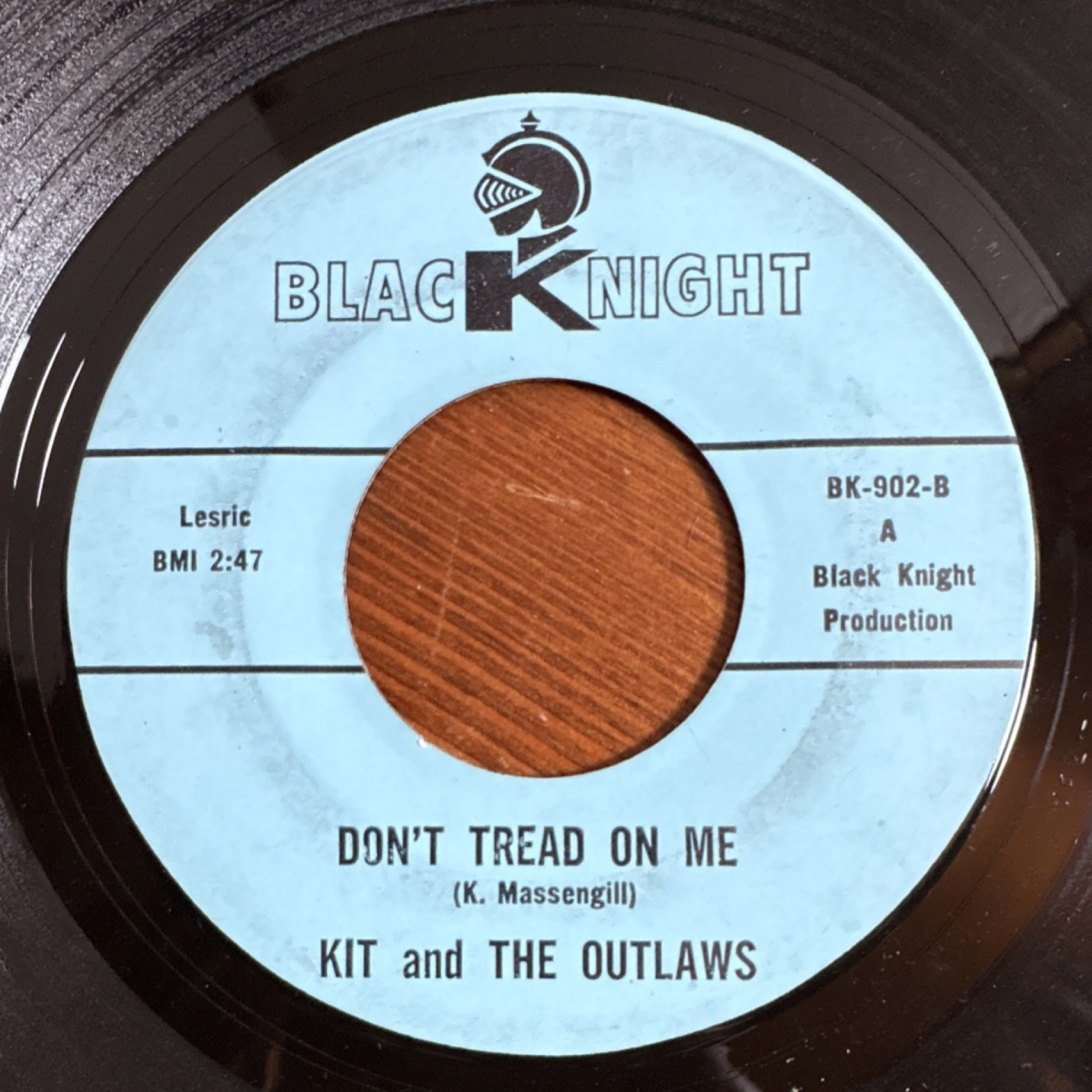 Kit and The Outlaws Midnight Hour / Don't Tread on Me Black Knight 7" BK-902