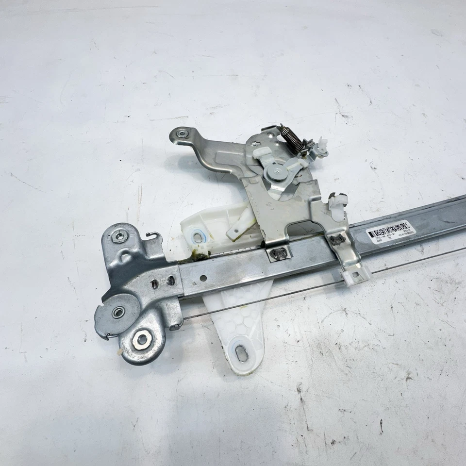 OEM 2018-2024 HONDA ODYSSEY REGULADOR VENTANA PUERTA TRASERA DERECHA CON MOTOR Foto 2 de 4