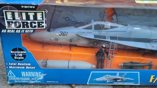 BBI Elite Force US Navy F/A-18C Hornet 1:18 Scale Jet. S/N #21267, VFA-190 RARE! - Picture 2 of 11
