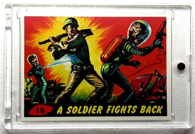 2012 Topps Mars Attacks Karte 18 A SOLDAT KÄMPFT ZURÜCK