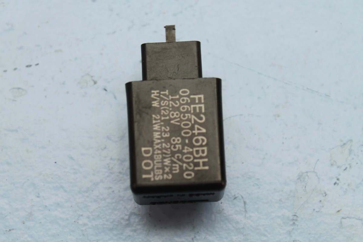 1050 06-07 KAWASAKI NINJA ZX10R TURN SIGNAL RELAY FLASH FLASHER | eBay