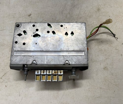 1966-67 A-Body AM Radio OEM Plymouth Barracuda 273 383 Transaudio Valiant 318 66 - Picture 3 of 4