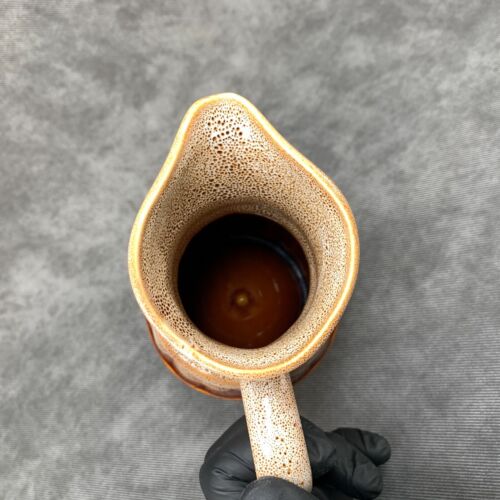 VTG BROWN DRIP GLAZED STONEWARE BARREL PITCHER 6" TALL D63 1/2 HALF LITER REVOL - Picture 5 of 8