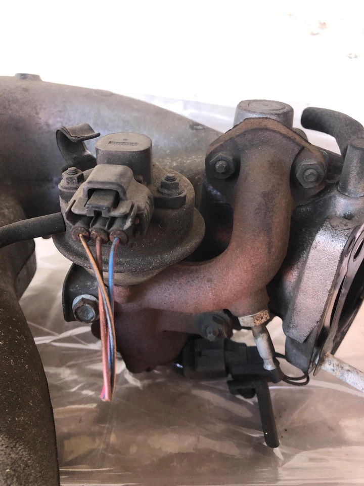 Toyota Avalon XL 1997 sedán colector de admisión superior 3,0 litros 6 cilindros usado Foto 3 de 4