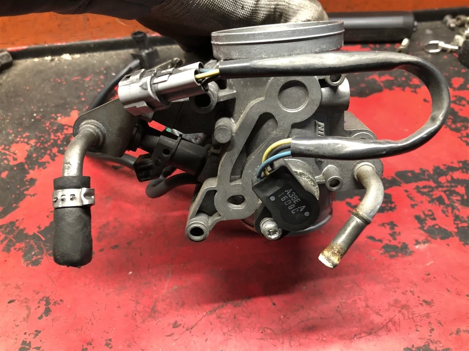 Arctic Cat F 1100 M XF Bearcat TZ1 ZR 5000 10-17 OEM Cuerpo del acelerador Riel de combustible TPS Foto 3 de 3