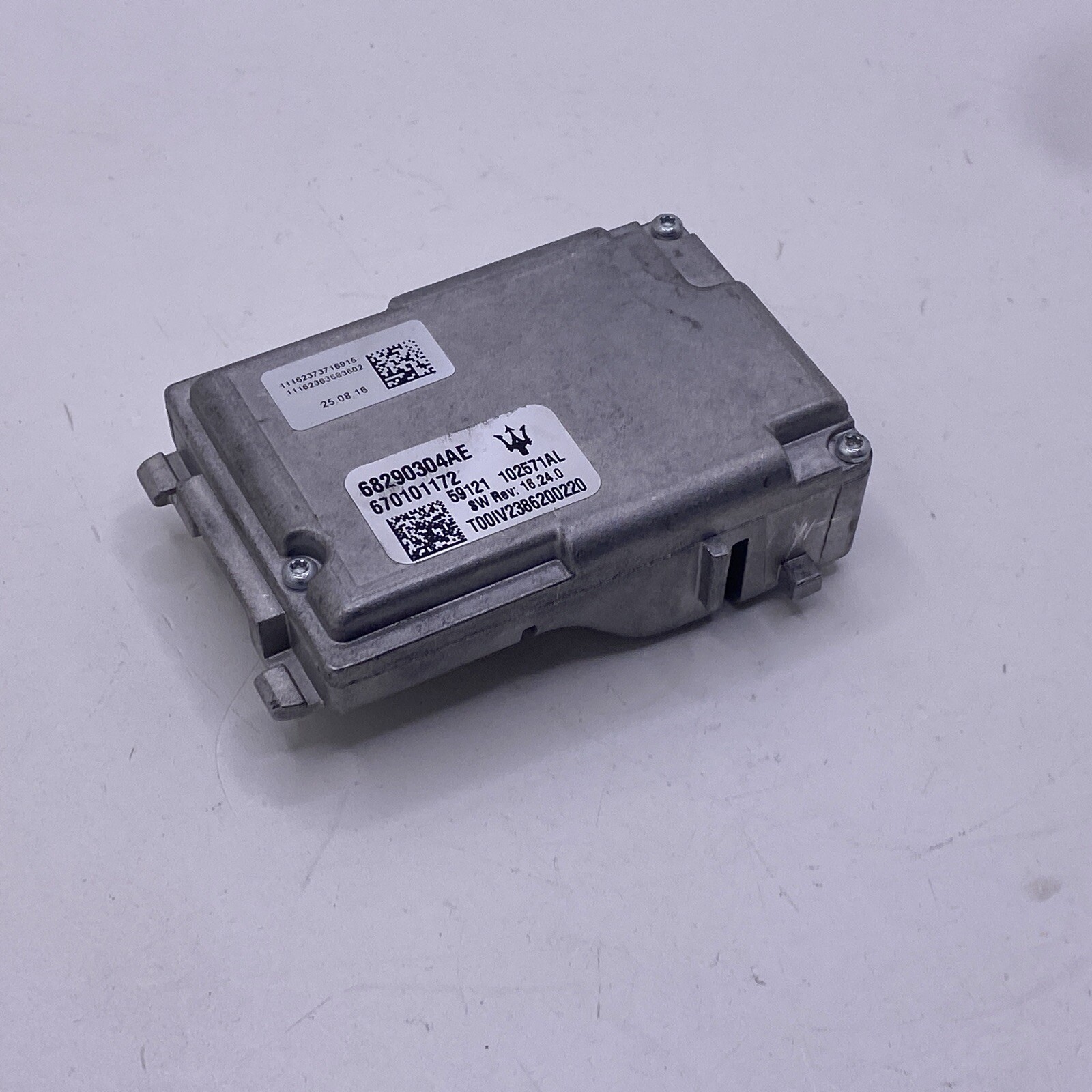 17-20 MASERATI GHIBLI / LEVANTE FRONT DISTANCE CAMERA FORWARD OEM No: 68290304AE