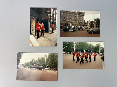 VTG. 1980s London Buckingham Palace Queens Guard ORIGINAL KODAK Photographs (4)