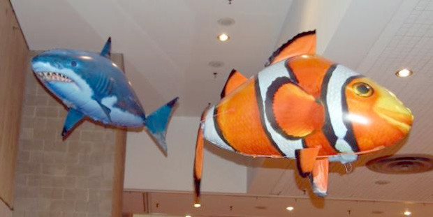 Poisson Clown Volant Télécommandé – Ballon Gonflable 144 Cm – Avec Télécommande Infrarouge – Décoration Et Jouet (batteries Non Incluses)