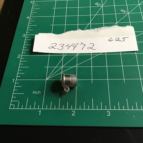 Ciondolo ditale fossette in argento sterling - Foto 6 di 9