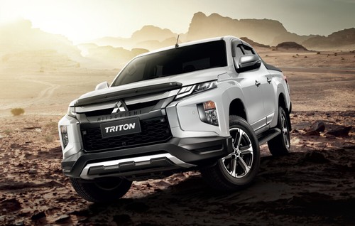 2pc 4x4 DIFF LOCK Genuine Mitsubishi sticker Decal 2022 LR H Triton Plus pickup - Picture 10 of 11
