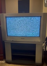 Panasonic TX28DK2 ex-display TV with speakers and stand. No remote or manual