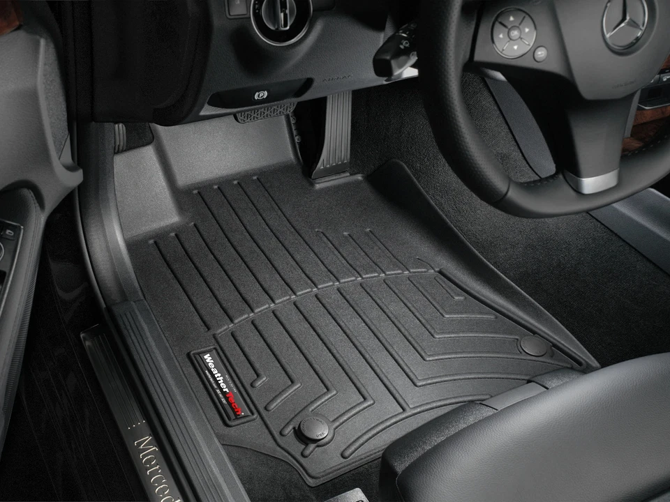 WeatherTech FloorLiner para 2010-2013 Mercedes E 63 AMG - 1ª linha, preto - Imagem 2 de 4