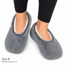 Auden Women  s Gray Faux Fur Cozy Slipper Socks Gripper Bottoms M/L 8-10 NWT