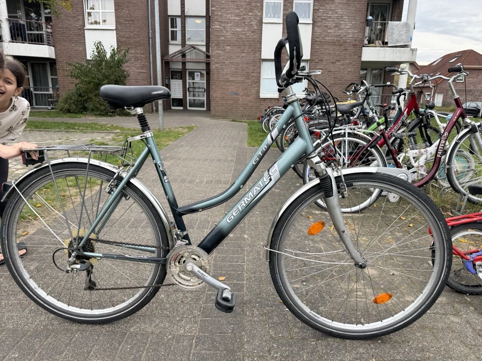 Germatec Citybike 28 Zoll mit Shimano Gängen und Gepäckträger - Bild 2 von 4