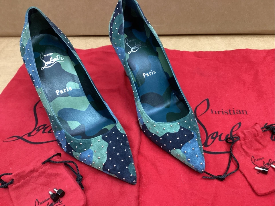 Christian Louboutin Kate Plume Gamuza Zapatos Tacones Camuflados 35.5/5 Precio de venta $995 Foto 2 de 4