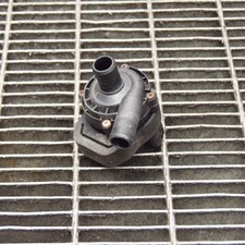 MERCEDES-BENZ GLC X253 Hilfswasserpumpe A2118350028 2.1 Diesel 125 kW 2016 MERCEDES-BENZ GLC X253 Hilfswasserpumpe A2118350028 2.1 Diesel 125 kW 2016