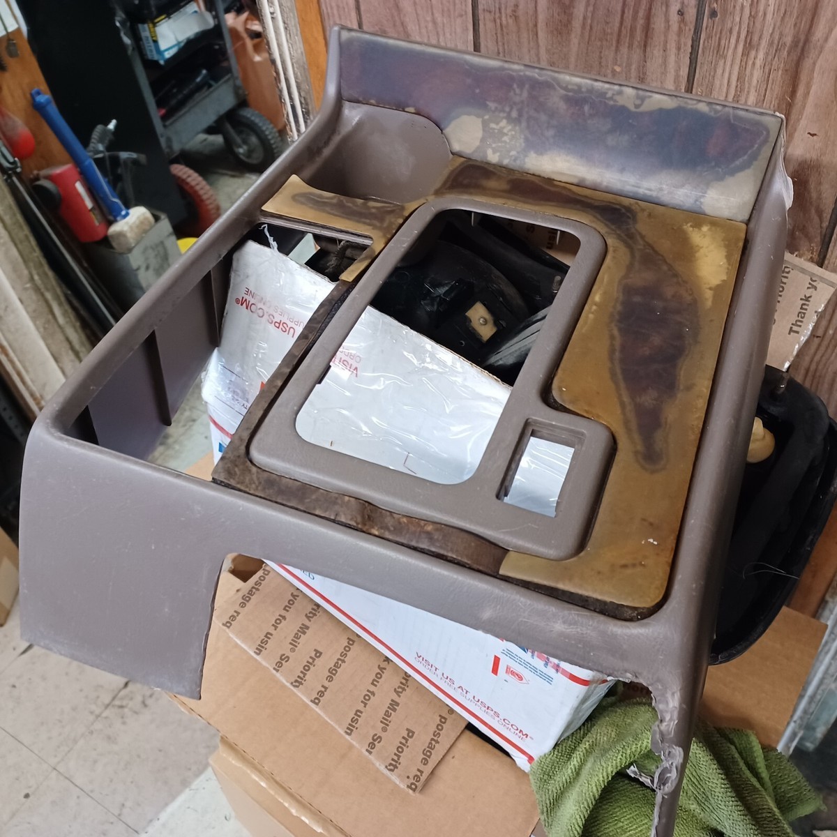 95-97 Toyota Land Cruiser Shift Cover Center Console Box 58811