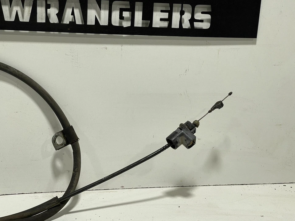 Jeep Wrangler YJ 91-95 Engine Throttle Accelerator Cable 53006557 2.5 4 Cylinder - Image 2 of 4