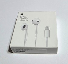 Apple Lightning Connector EarPods MMTN2AM/A A1748 in Retail Packaging