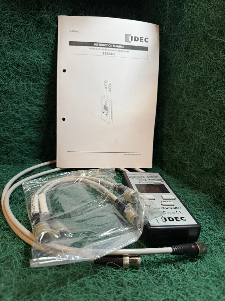 IDEC SE9Z-HC SE4D Handheld Controller With 2 Adapter Cables - Image 4 of 4