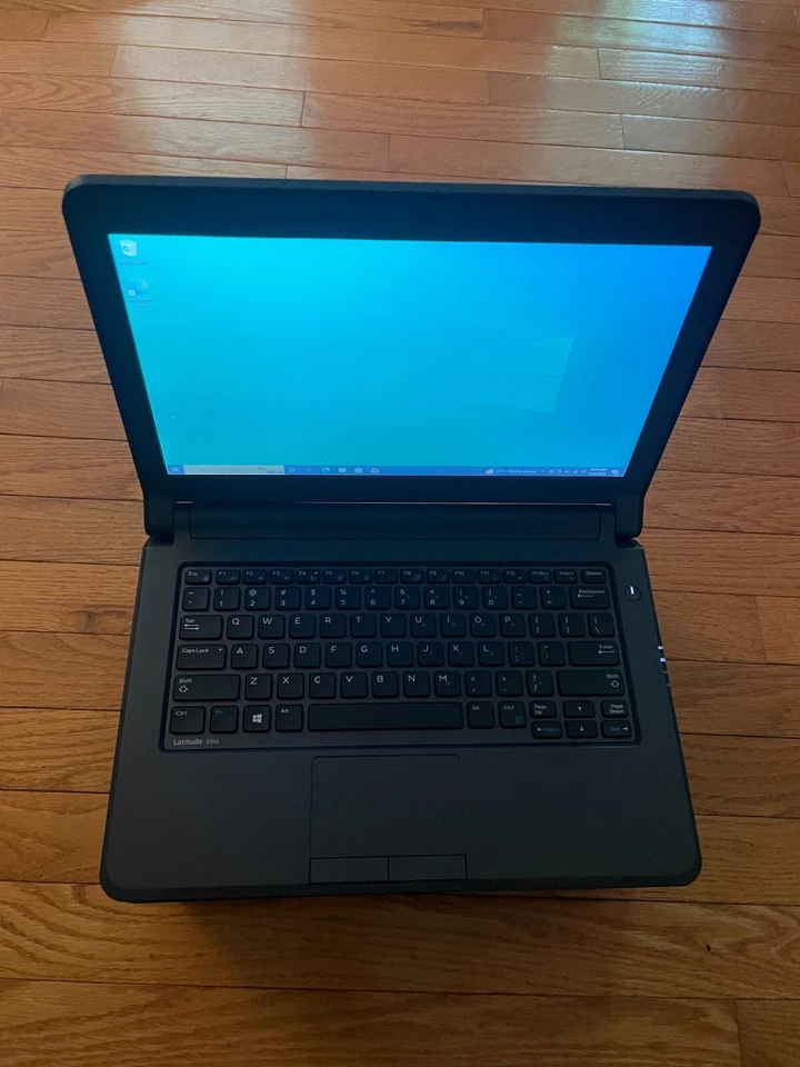 LOT OF 5 - Dell Latitude 3350 13.3" Laptop 4GB RAM 320GB Windows 10 Pro GENUINE - Image 3 of 4