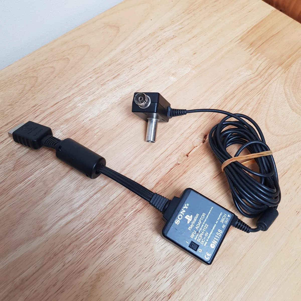 Sony PS1 PlayStation 1 Adaptador RFU Conexión Cable Aéreo SCPH-1122 Genuino